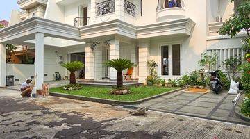 tampak depan rumah baru modern luas private