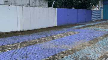 Gambar 4 Ruang Usaha Siap Pakai Area Parkir Sangat Luas di Mijen Semarang