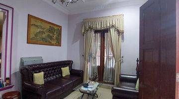 Gambar 5 Dijual Rumah Besar.  Hook. Jakarta Barat