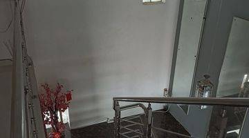 Gambar 5 Dijual Rumah Bagus Jakarta Barat. 2. Lantai