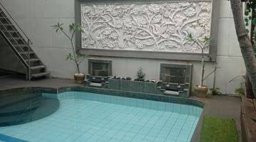 Gambar 4 Rumah Mewah Ada Kolam Renang Gazebo Lokasi Strategis di Sunter 73150 Sri