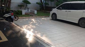 Gambar 3 Rumah Mewah Ada Kolam Renang Gazebo Lokasi Strategis di Sunter 73150 Sri