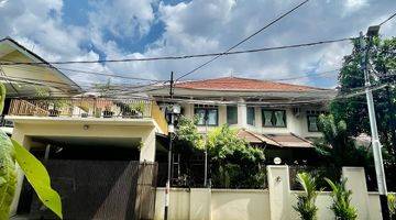 Gambar 2 Rumah 2 lantai di Kebayoran Baru ,Jakarta Selatan