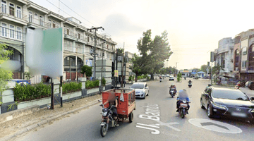 Gambar 2 Ruko Strategis Jalan Bambu II/Putri Hijau di simpang Glugur Medan