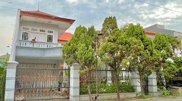 tampak depan rumah gayung kebonsari 2 lantai