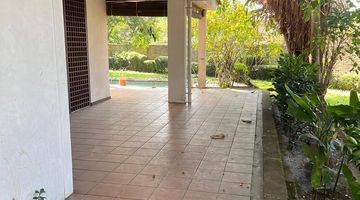 Gambar 4 5 Bed Family Home With Garden In Ciumbuleuit