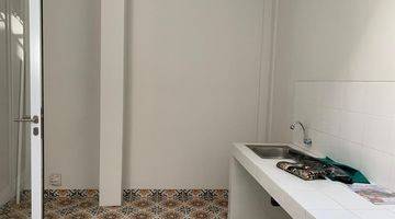dapur rumah 2 lantai siap huni