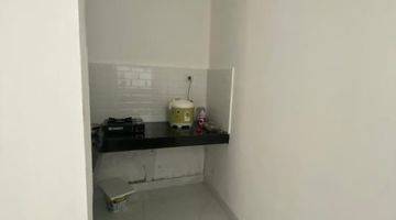 Gambar 3  Rumah Baru SHM - Sertifikat Hak Milik di KAV. DKI, Pondok Kelapa Unfurnished