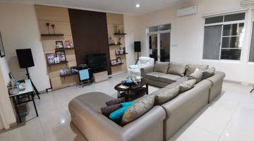 Gambar 2 Rumah 3 Lantai Bagus Semi Furnished Florence Pik