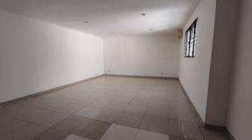 Gambar 3 Rumah 3 Lantai Bagus Semi Furnished SHM Florence Pik Jakut