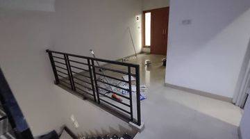 Gambar 5 Rumah Tomang 3 Lantai Unfurnished Jakarta Pusat