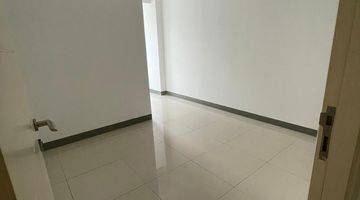 Gambar 4 Dijual Apartemen 2BR Anderson Semi Furnish Pool View Surabaya