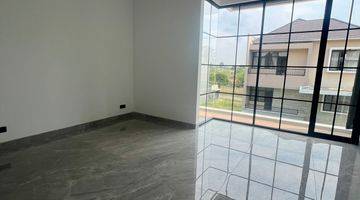 Gambar 2 Dijual Rumah Bangunan 3 Lantai Citraland Waterfront Surabaya