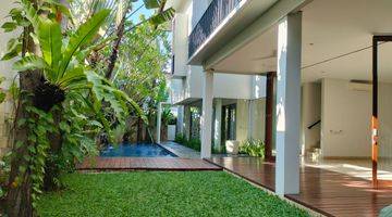 Gambar 1 Beautiful Modern House 