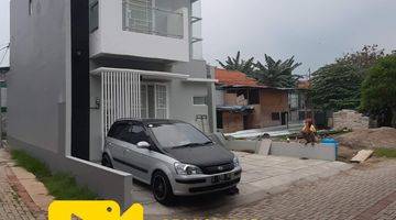 Gambar 2 Rumah Town House 2 lantai dekat stasiun 