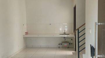 Gambar 5 Rumah 2Lantai Bagus Unfurnished SHM di Burgundy, Bekasi