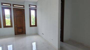 ruang tamu rumah baru 2 lantai desain