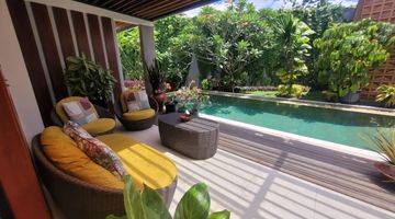 kolam renang rumah rasa villa 1 lantai,