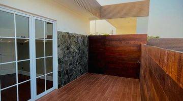 foto lainnya rumah baru 3 lantai american