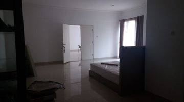 Gambar 2 Rumah Bagus Semi Furnished SHM di Kebayoran, Jakarta Selatan