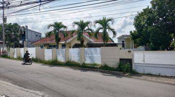 Gambar 3 Rumah Grafika Raya Depan Smk 11 Banyumanik Semarang