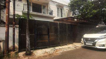tampak depan rumah secondary 2 lantai dalam
