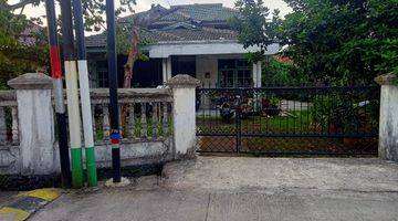 Gambar 3 Dijual Rumah Lama Dengan Tanah Yang Luas Kawasan Jatiwarna Bekasi