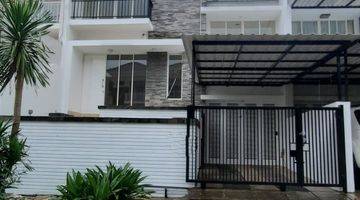 tampak depan sewa rumah pantai indah kapuk