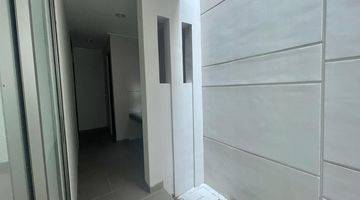 garasi/carport sewa rumah pantai indah kapuk
