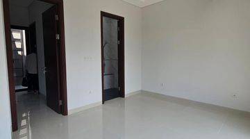 foto lainnya dijual rumah baru 3 lantai