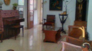 Gambar 2 Rumah Disewakan Jl. Cipunegara, Surabaya Pusat, Hunian Asri