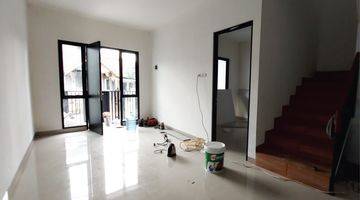 ruang tamu rumah bangunan baru  di graha