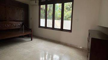 Gambar 1  Charming 4 Bedrooms In Kemang Ready For Rent