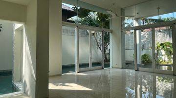 Gambar 3 Modern And Cozy Home 4 Bedrooms For Rent At Cipete 