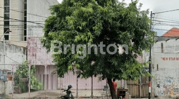 Gambar 1 RUMAH LAMA NOL JALAN RAYA SURABAYA