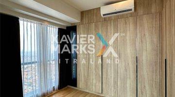 Gambar 4 Apartemen The Peak Tunjungan Plaza Private Lift