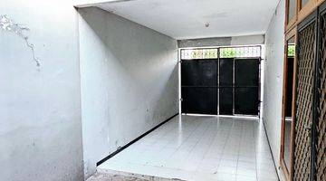 Gambar 3 Rumah panjang jiwo tenggilis Bagus murah siap huni modern minimalis