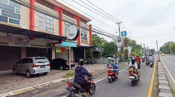 Gambar 2 Ruang Usaha Dekat Kampus UMY, Tepi JL Ringroad Barat Jogja