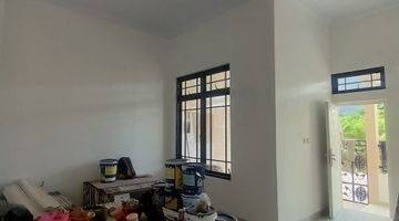 Gambar 2 Rumah 2 Lantai Minimalis Dalam Cluster Boulevard Hijau