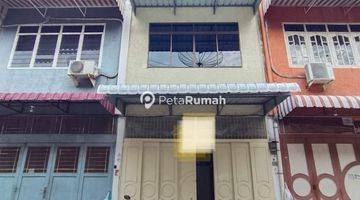 Gambar 1  Townhouse Jalan Brigjend Katamso Gang Barisan 