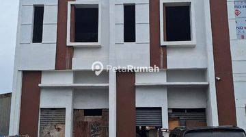 Gambar 1 2 Unit Townhouse Jalan Pancing Ii