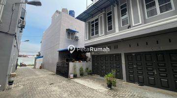 Gambar 3 Townhouse Komplek Taduan Harmony