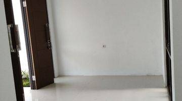 ruang tamu rumah minimalis modern di cipadung
