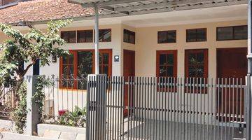 tampak depan sewa rumah di puri cipageran