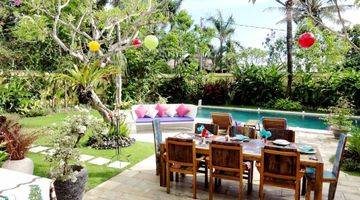 Gambar 1 Beautiful Villa With Large Garden At Berawa Canggu...4km To Berawa Beach  , 2,5km To Finns Beach Club 