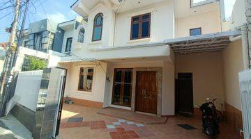 garasi/carport rumah disewakan