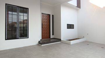 garasi/carport rumah disewakan