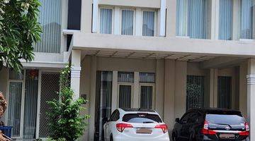 Gambar 1  Rumah Bagus Semi Furnished Murah Di Grand Pakuwon Surabaya Barat