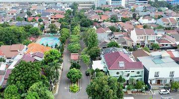 Gambar 4 Rumah di Komplek Elit Akses Jalan Lebar di Pondok Kelapa