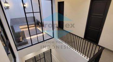 Gambar 5 RUMAH BARU KOLONIAL KERTAJAYA